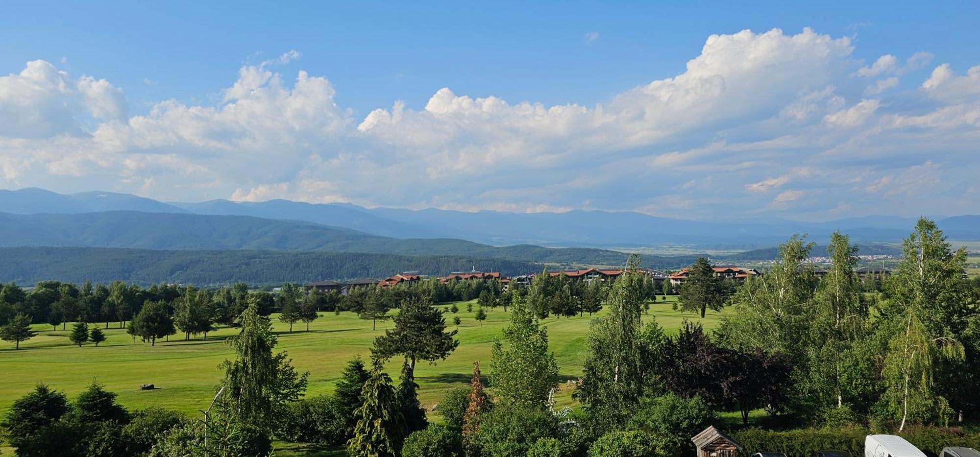 Green Peaks Suite In Pirin Golf & County Club Razlog Exterior photo